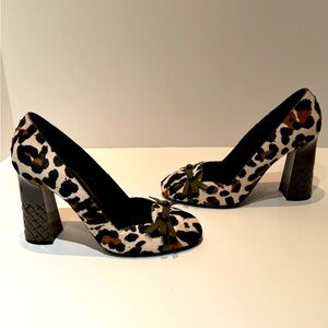 New Never Worn!! Bottega Veneta Ponytails Animal Print Pumps!!